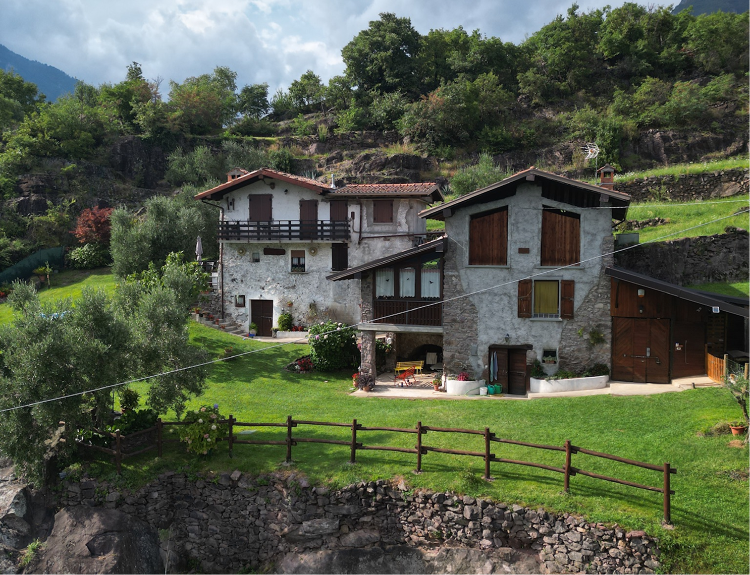struttura in lontananza