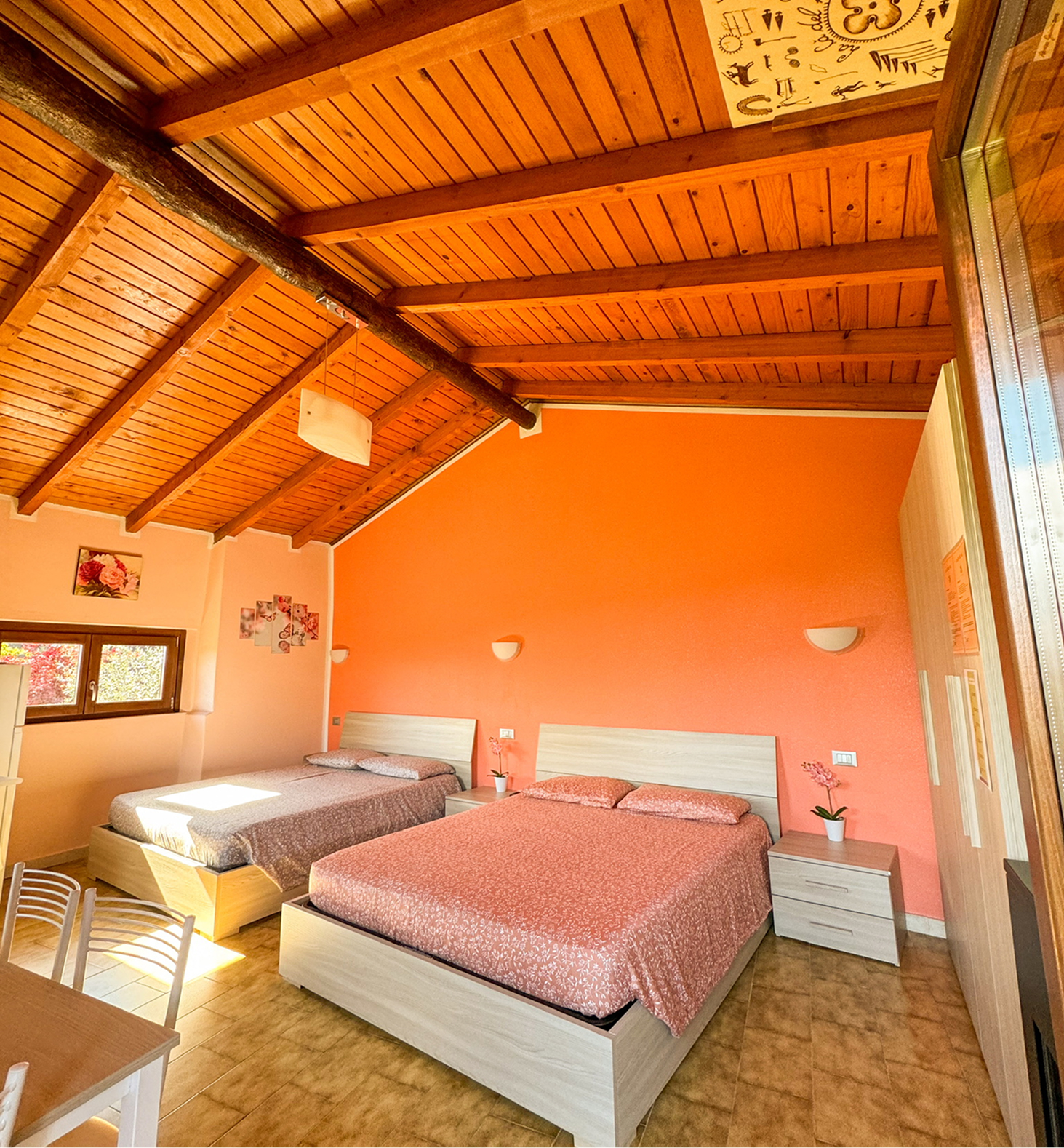 Immagine interna della casa su letti